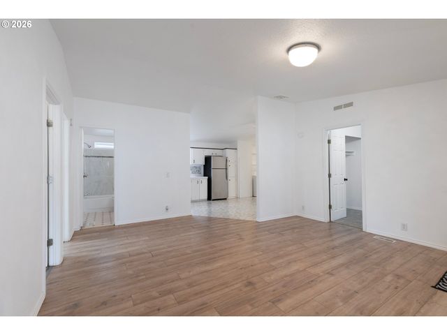 9000 Ne M L KING Blvd 61, Portland, OR 97211