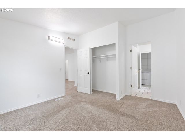 9000 Ne M L KING Blvd 61, Portland, OR 97211