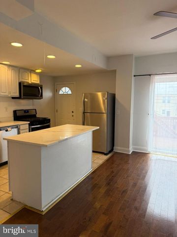 1816 CHILTON ST, Baltimore, MD 21218