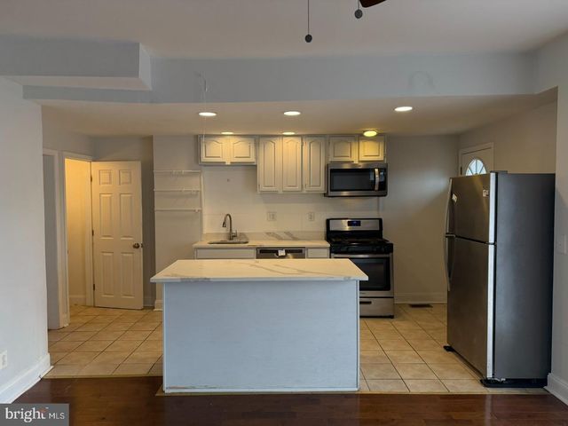 1816 CHILTON ST, Baltimore, MD 21218