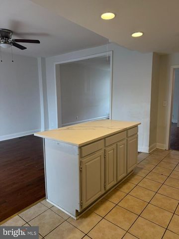 1816 CHILTON ST, Baltimore, MD 21218