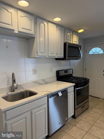 1816 CHILTON ST, Baltimore, MD 21218