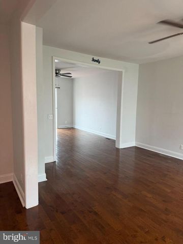 1816 CHILTON ST, Baltimore, MD 21218