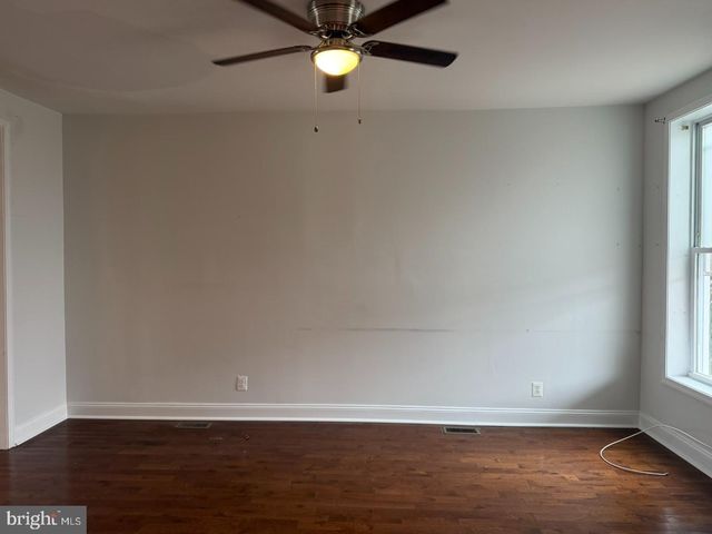 1816 CHILTON ST, Baltimore, MD 21218