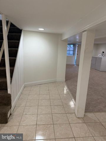 1816 CHILTON ST, Baltimore, MD 21218