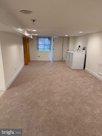 1816 CHILTON ST, Baltimore, MD 21218