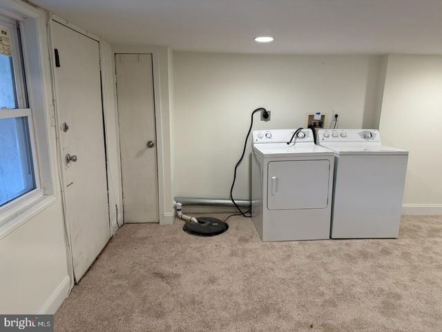 1816 CHILTON ST, Baltimore, MD 21218