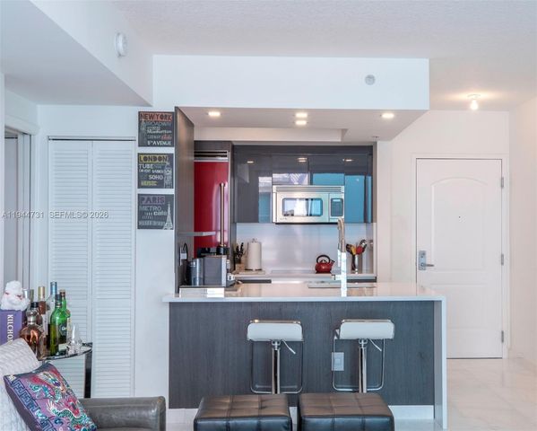 110 Washington Ave 1722, Miami Beach, FL 33139