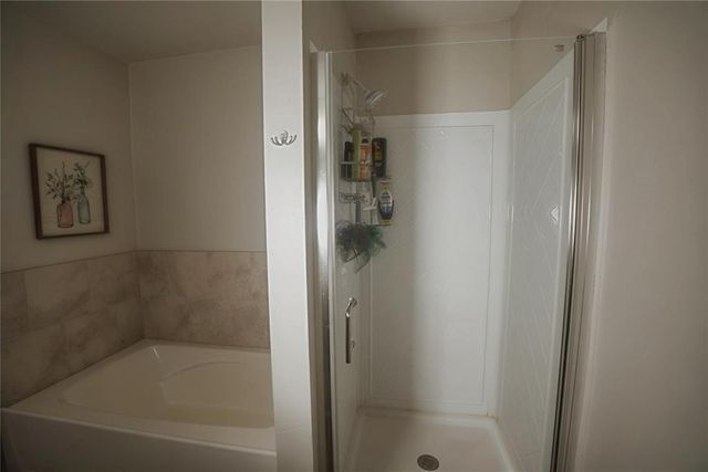 9904 Jack Rabbit Road, Yukon, OK 73099