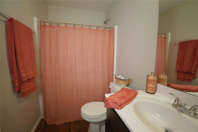 9904 Jack Rabbit Road, Yukon, OK 73099