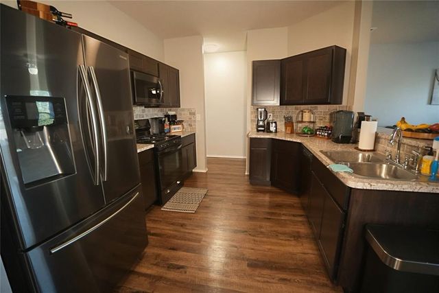 9904 Jack Rabbit Road, Yukon, OK 73099