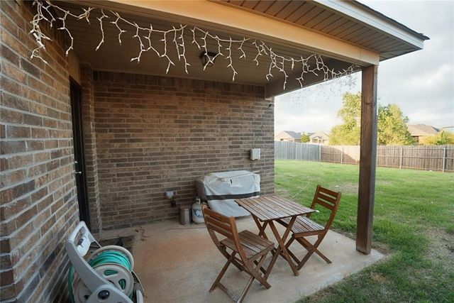 9904 Jack Rabbit Road, Yukon, OK 73099