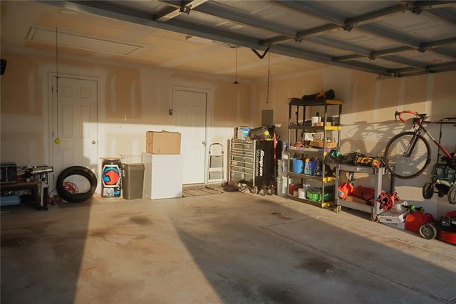 9904 Jack Rabbit Road, Yukon, OK 73099