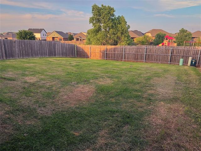 9904 Jack Rabbit Road, Yukon, OK 73099