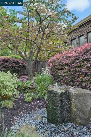 304 Livorna Heights Rd, Alamo, CA 94507