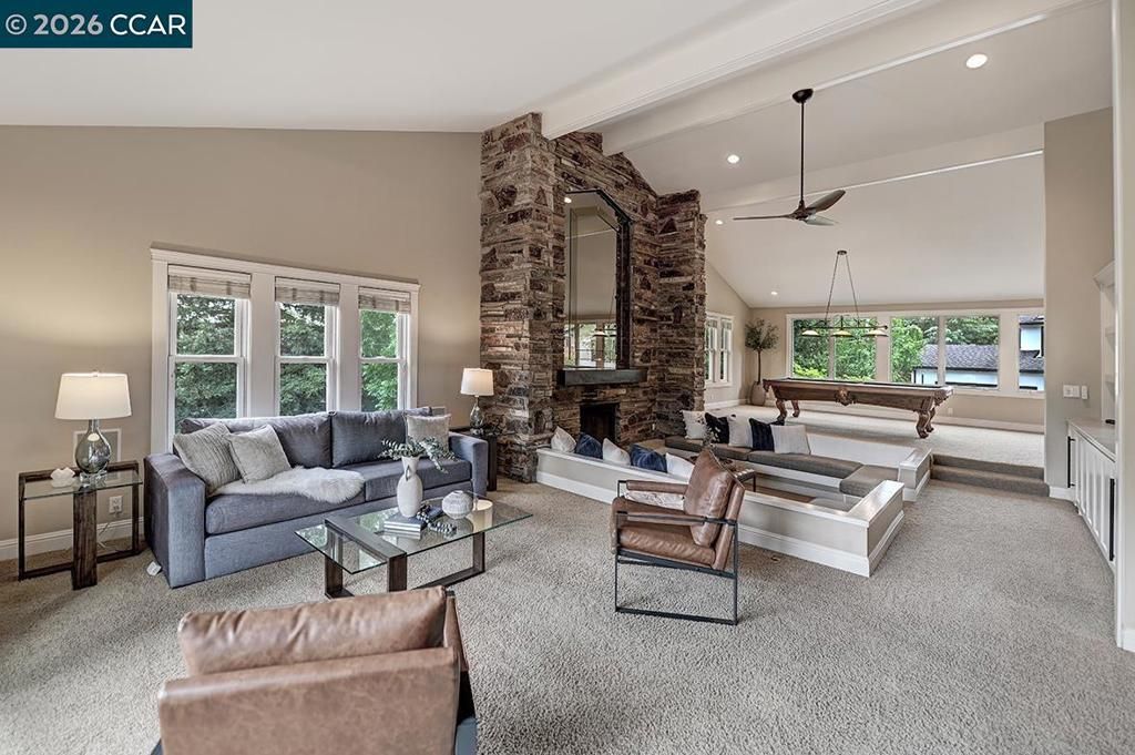 Image 17 of property listing at 304 Livorna Heights Rd, Alamo, CA 94507