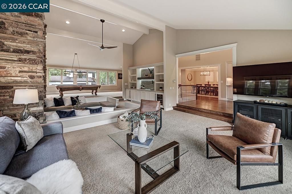 Image 18 of property listing at 304 Livorna Heights Rd, Alamo, CA 94507