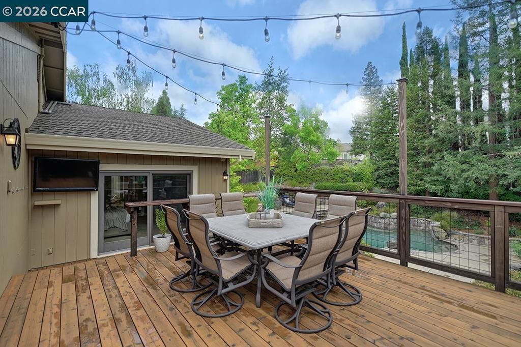 Image 33 of property listing at 304 Livorna Heights Rd, Alamo, CA 94507