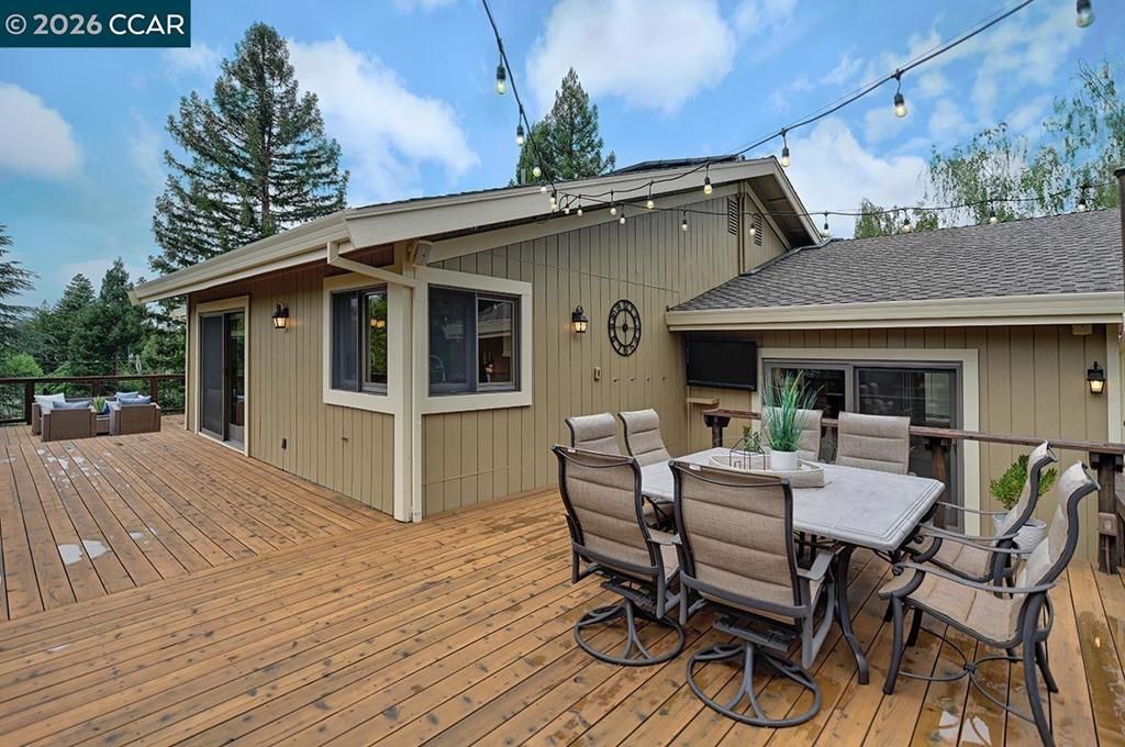 Image 35 of property listing at 304 Livorna Heights Rd, Alamo, CA 94507