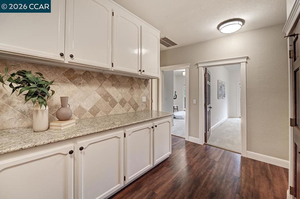 Image 44 of property listing at 304 Livorna Heights Rd, Alamo, CA 94507