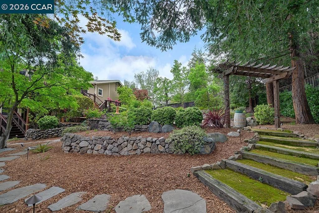 Image 57 of property listing at 304 Livorna Heights Rd, Alamo, CA 94507