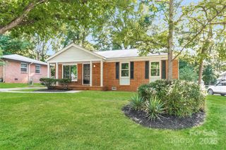 835 Carrington Drive, Charlotte, NC 28214