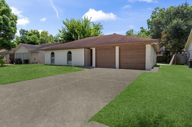 6811 Feather Creek Drive, Houston, TX 77086