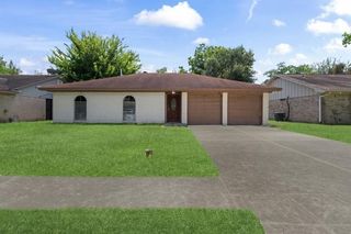 6811 Feather Creek Drive, Houston, TX 77086