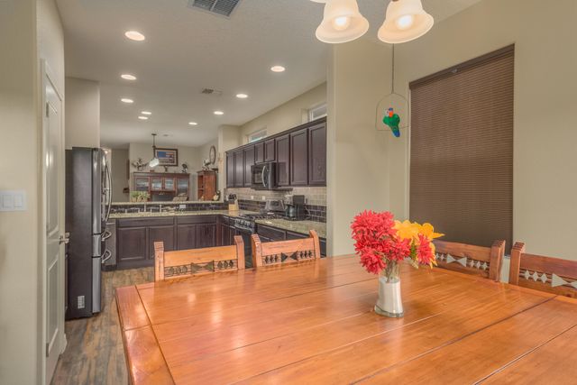4320 Sundance Street SW, Los Lunas, NM 87031