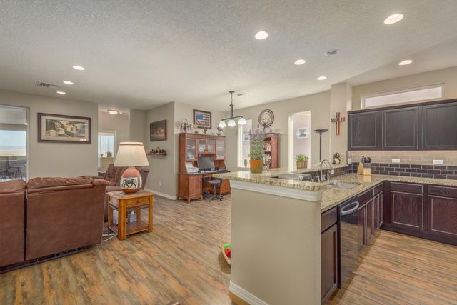 4320 Sundance Street SW, Los Lunas, NM 87031