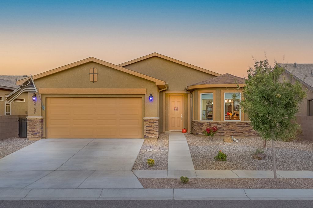 4320 Sundance Street SW, Los Lunas, NM 87031