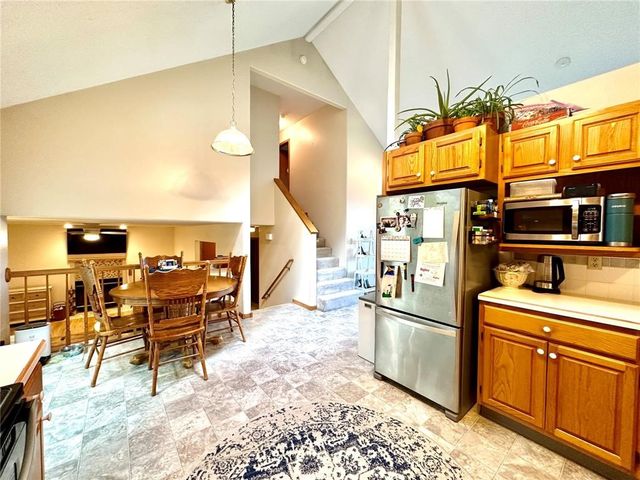 3200 Timber Valley Court NE, Cedar Rapids, IA 52402