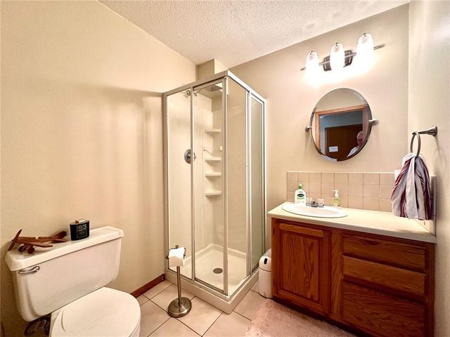 3200 Timber Valley Court NE, Cedar Rapids, IA 52402