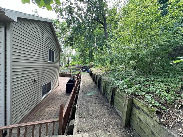 3200 Timber Valley Court NE, Cedar Rapids, IA 52402