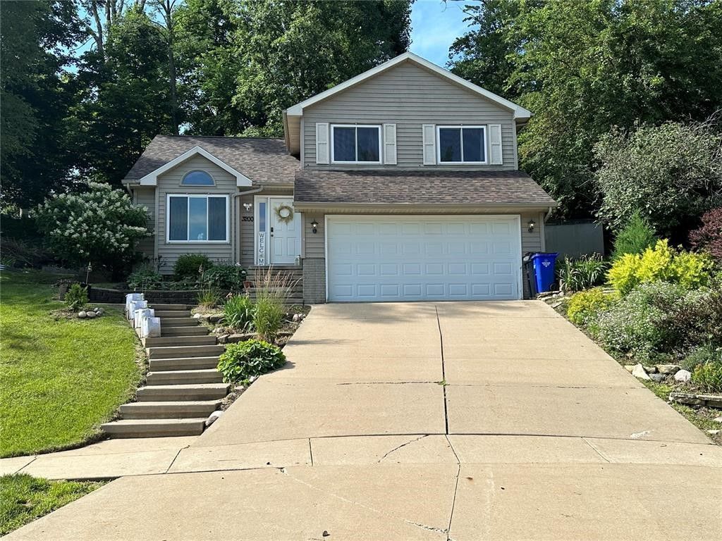 3200 Timber Valley Court NE, Cedar Rapids, IA 52402