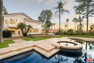 22137 Cairnloch Street, Calabasas, CA 91302