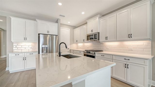 8079 ANTHIRIUM LOOP, Sarasota, FL 34240