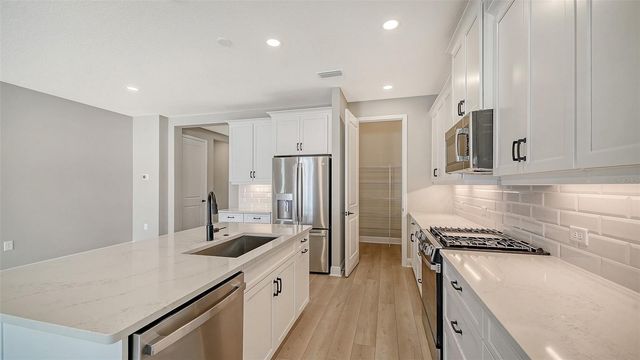 8079 ANTHIRIUM LOOP, Sarasota, FL 34240