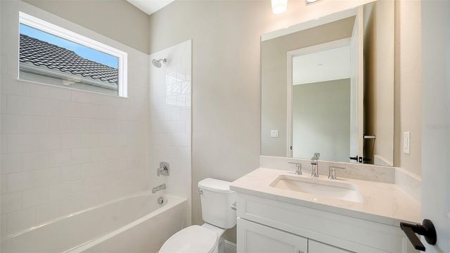 8079 ANTHIRIUM LOOP, Sarasota, FL 34240