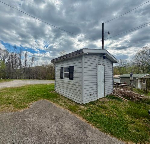 110 Jacksboro Street, Somerset, KY 42501