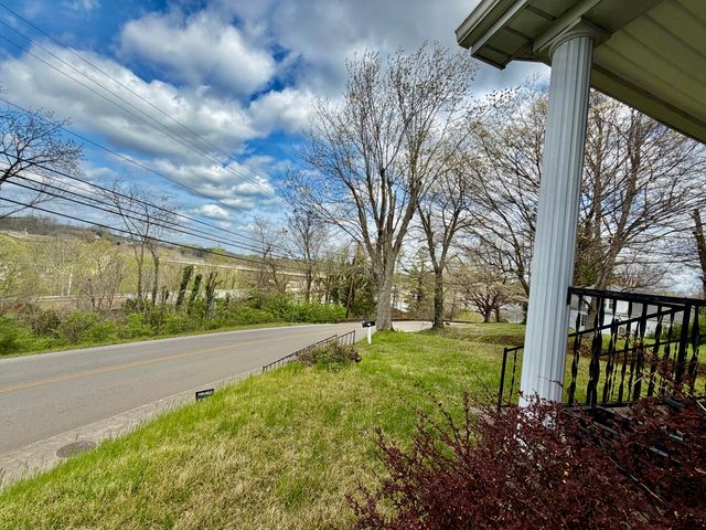 110 Jacksboro Street, Somerset, KY 42501