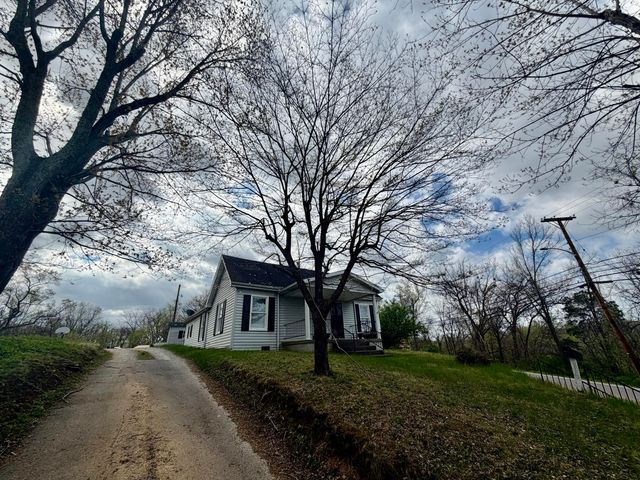 110 Jacksboro Street, Somerset, KY 42501