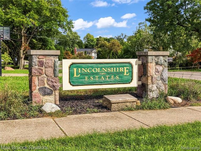25576 Wessex Street, Farmington Hills, MI 48336