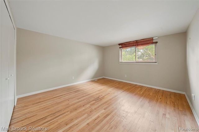 25576 Wessex Street, Farmington Hills, MI 48336