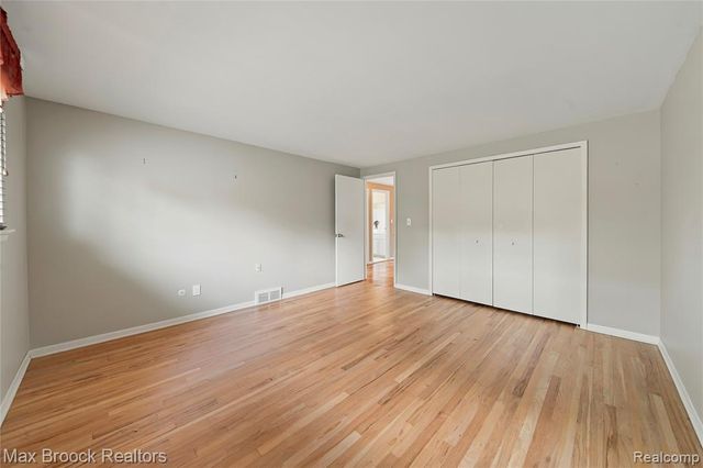 25576 Wessex Street, Farmington Hills, MI 48336