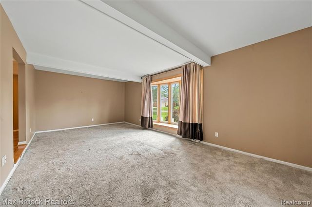 25576 Wessex Street, Farmington Hills, MI 48336