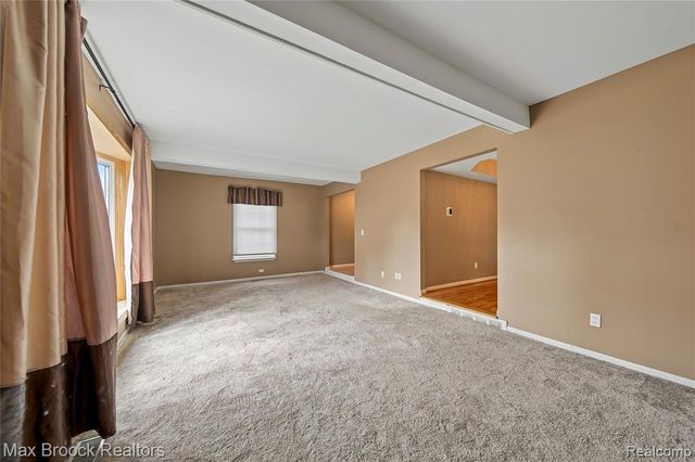 25576 Wessex Street, Farmington Hills, MI 48336
