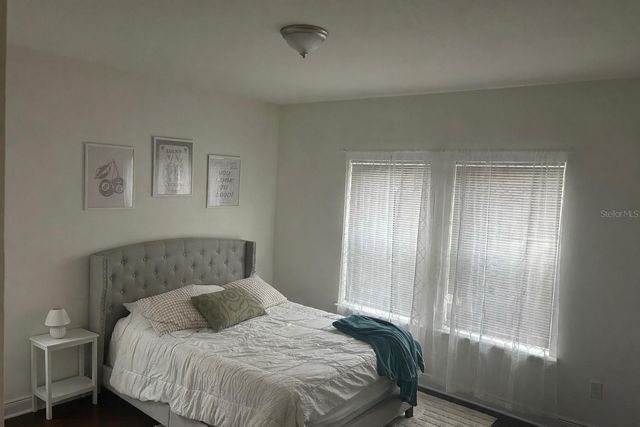 2128 W WALNUT STREET, Tampa, FL 33607