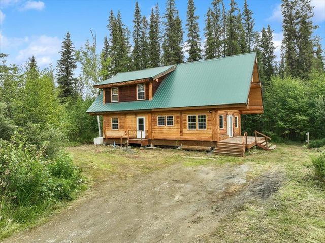 1045 CHICKADEE LOOP, Fairbanks, AK 99712