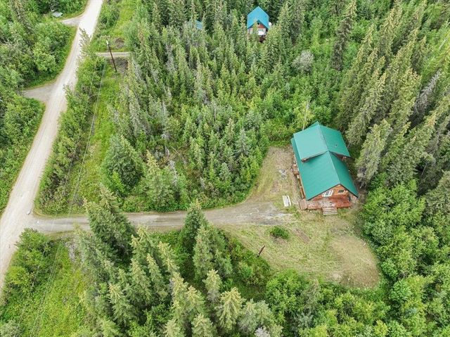 1045 CHICKADEE LOOP, Fairbanks, AK 99712